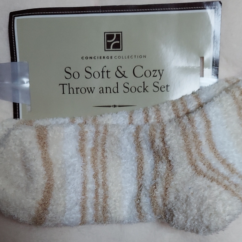 So Soft & Cozy Socks - White and Tan